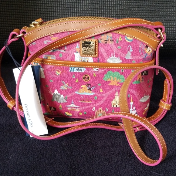 Disney Handbags - 2020-Dooney&Bourke Disney Park,Park Life Crossbdy